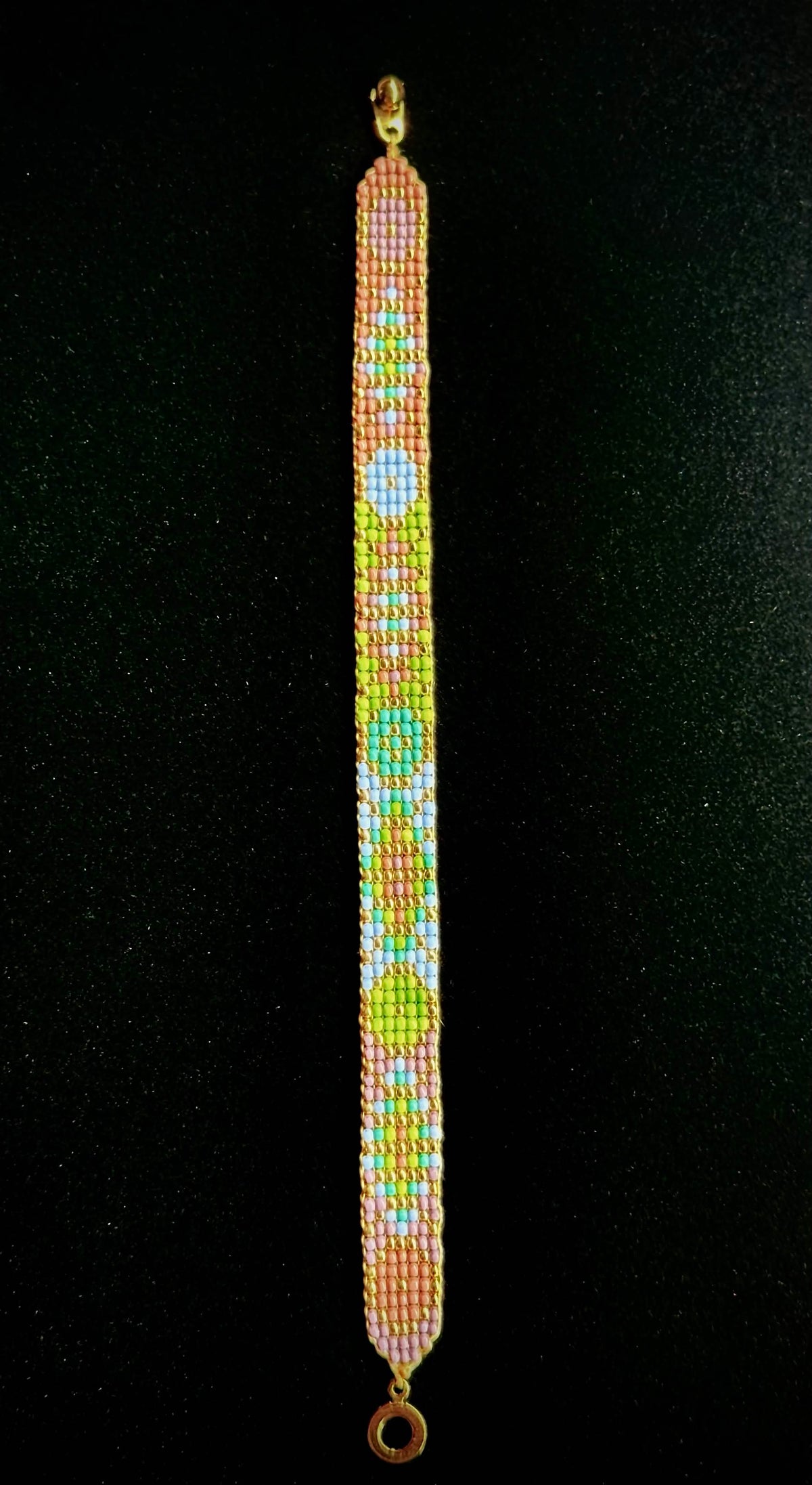 Waveform loom bracelet